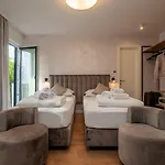 Seven Seas Bed & Breakfast 4*