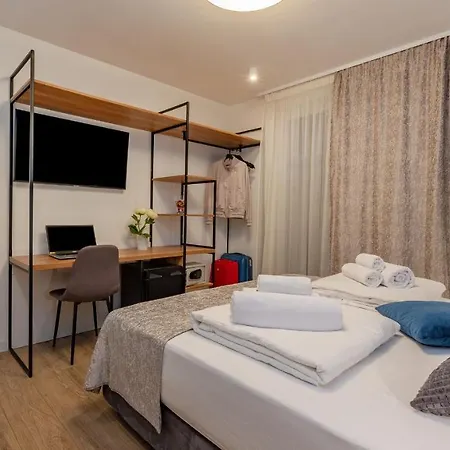 Seven Seas Couette-café 4*