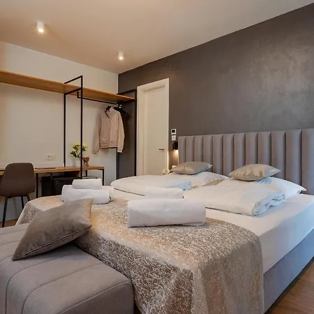 Bed & Breakfast Seven Seas 4*