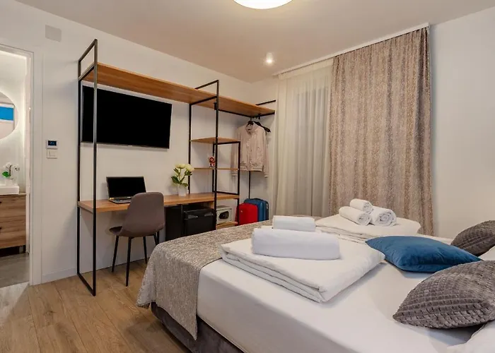 Seven Seas Couette-café 4*