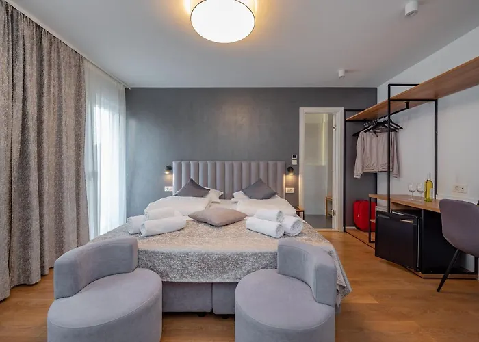 Seven Seas Bed & Breakfast