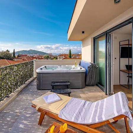 Seven Seas Bed & Breakfast