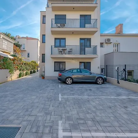 Oda ve Kahvaltı Seven Seas