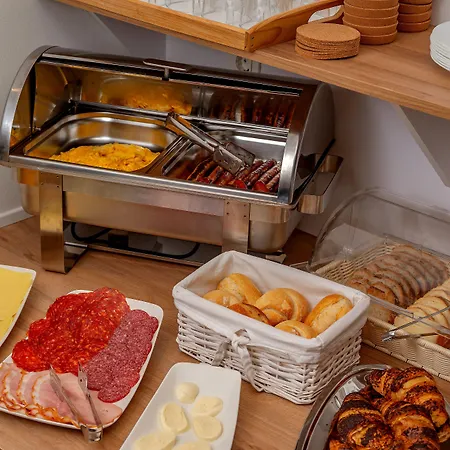 Oda ve Kahvaltı Seven Seas