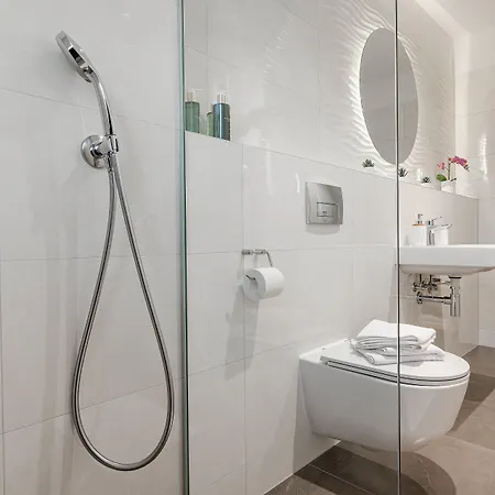 Oda ve Kahvaltı Seven Seas 4*