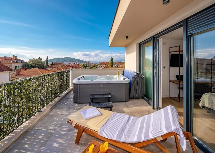 Seven Seas Bed & Breakfast