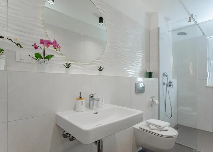 Seven Seas Bed & Breakfast 4*