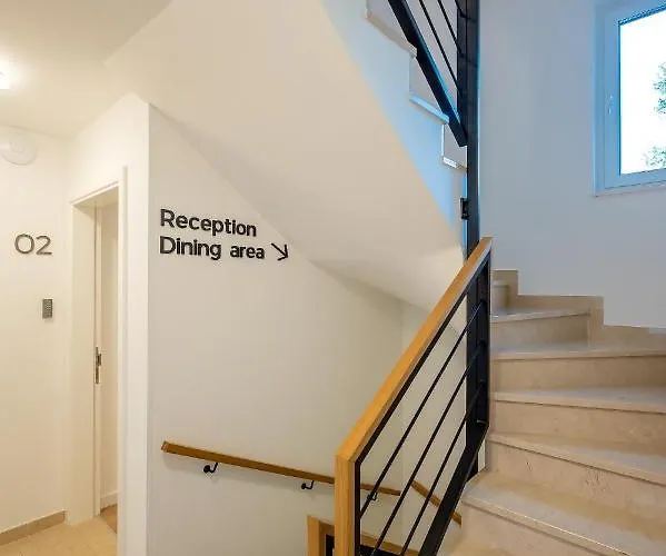 Seven Seas Bed & Breakfast