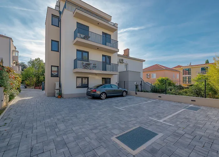 Seven Seas Bed & Breakfast 4*