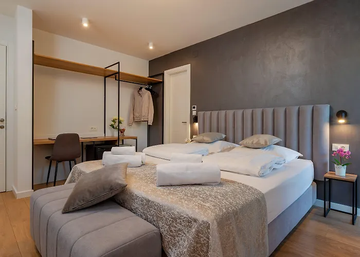 Seven Seas Bed & Breakfast